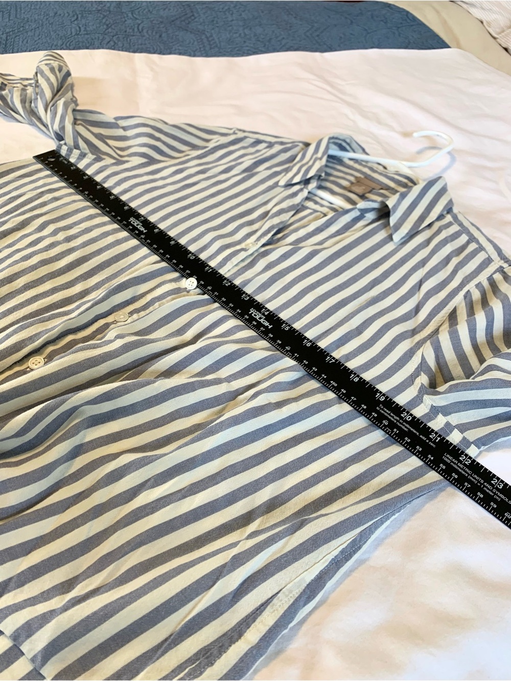 Chicos Tie-front Summer Button Down. Size 2, or Large - Picture 6 of 7